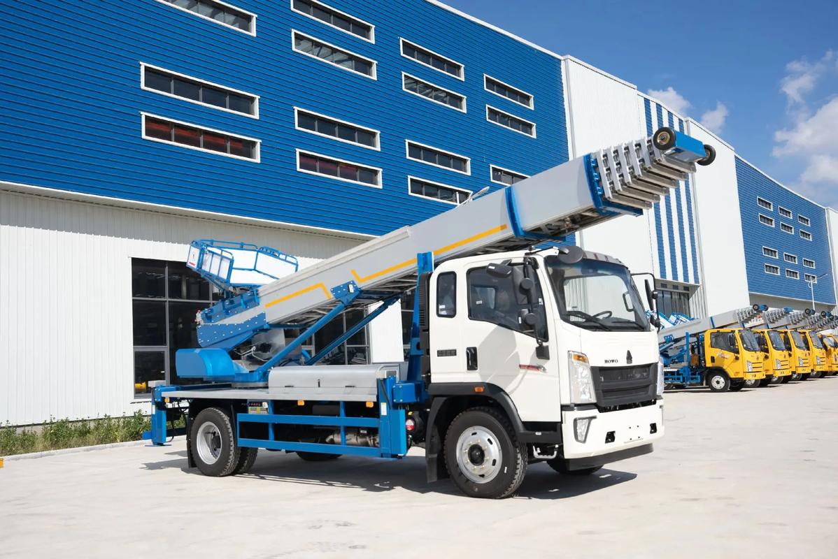 南县出租云梯车高空作业车 建筑垃圾搬运